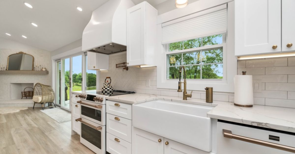 how much does a small kitchen remodel cost